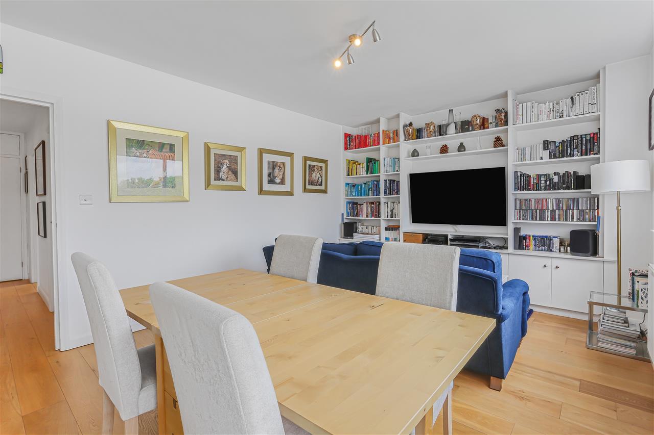 2 bed flat for sale  - Property Image 1