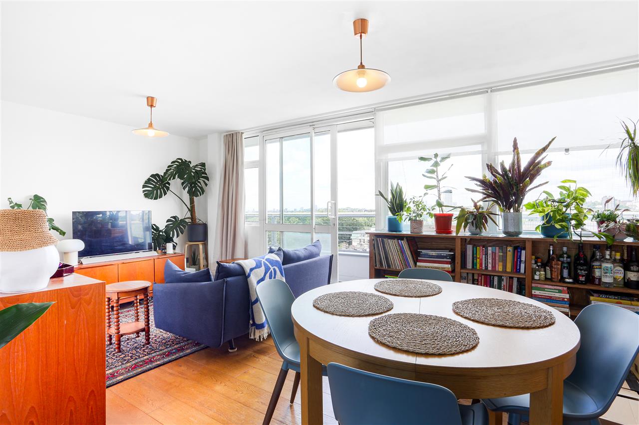 2 bed flat to rent in Highgate Road - Property Image 1