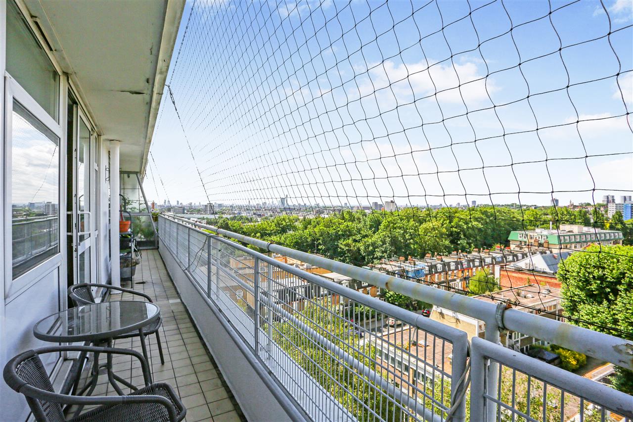 2 bed flat to rent in Highgate Road 9