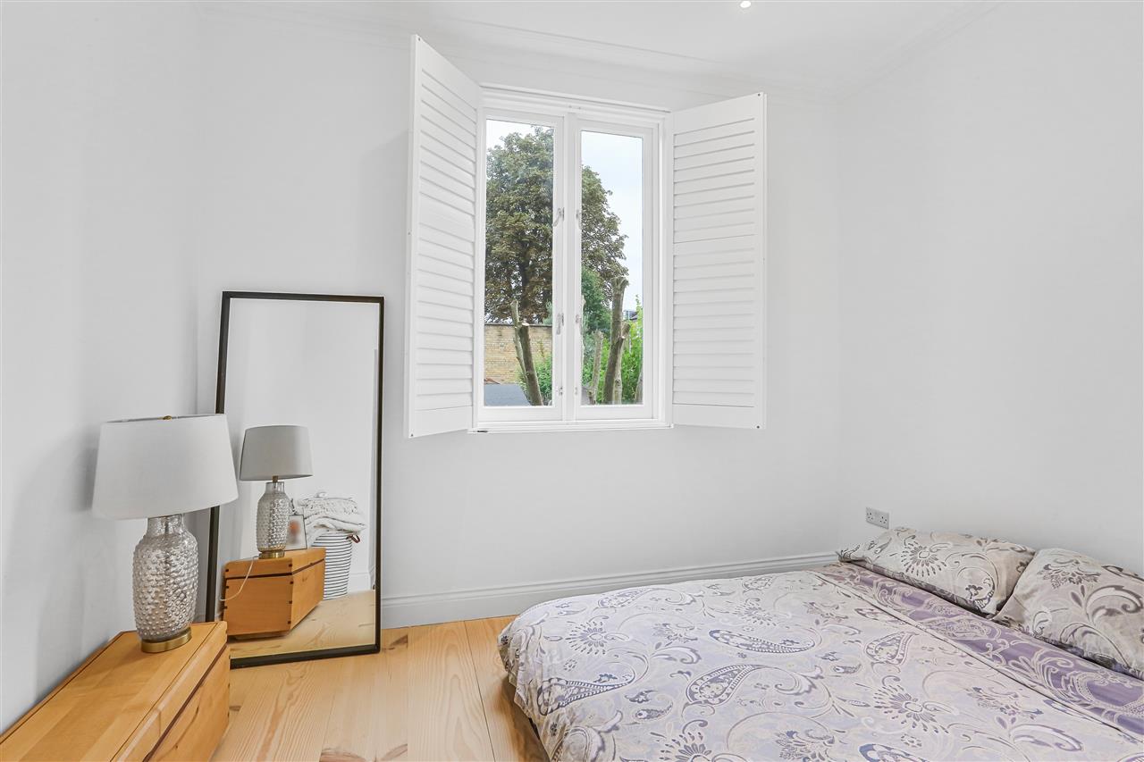 1 bed flat for sale in Middleton Grove  - Property Image 10