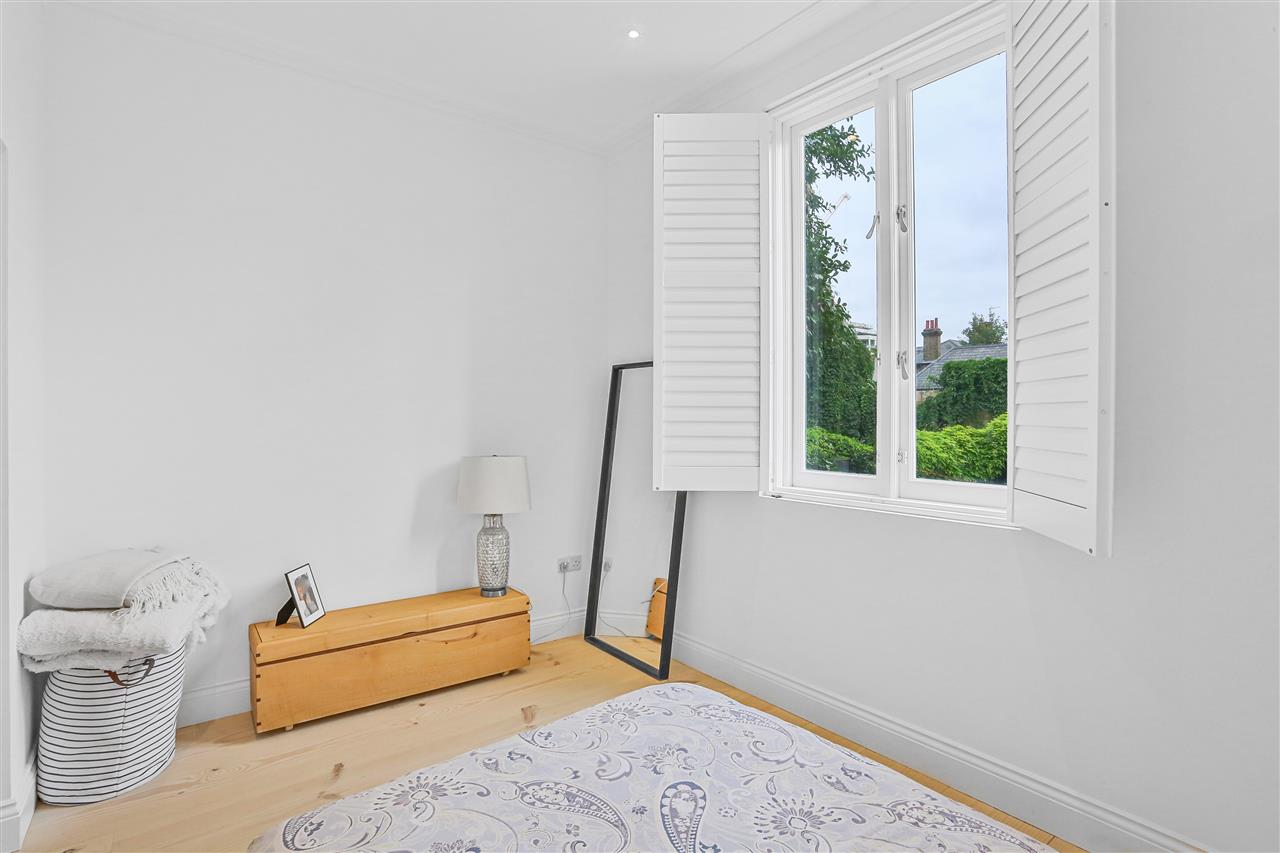 1 bed flat for sale in Middleton Grove  - Property Image 14