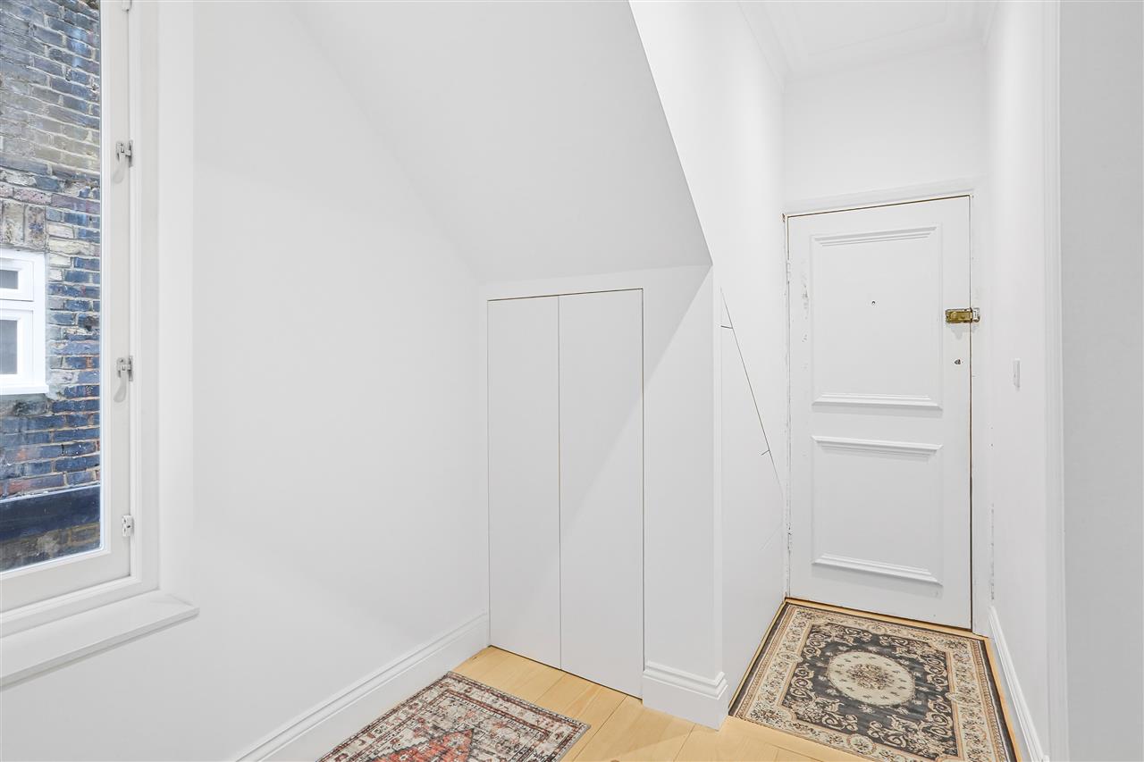 1 bed flat for sale in Middleton Grove 14