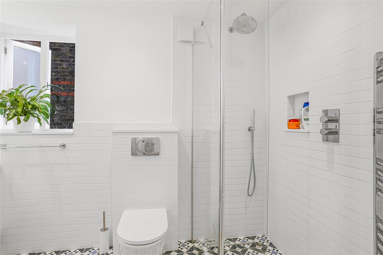 1 bed flat for sale in Middleton Grove 16