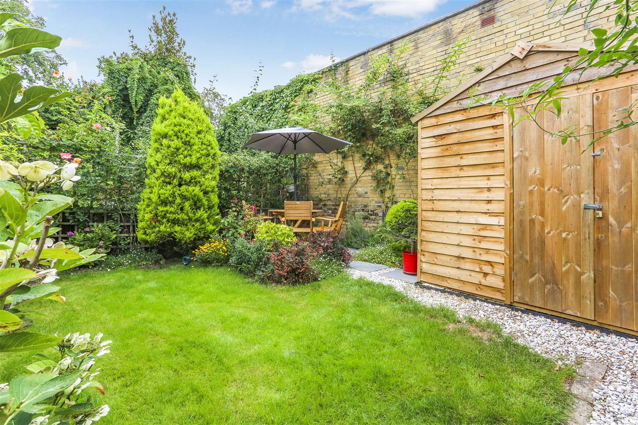 1 bed flat for sale in Middleton Grove 19