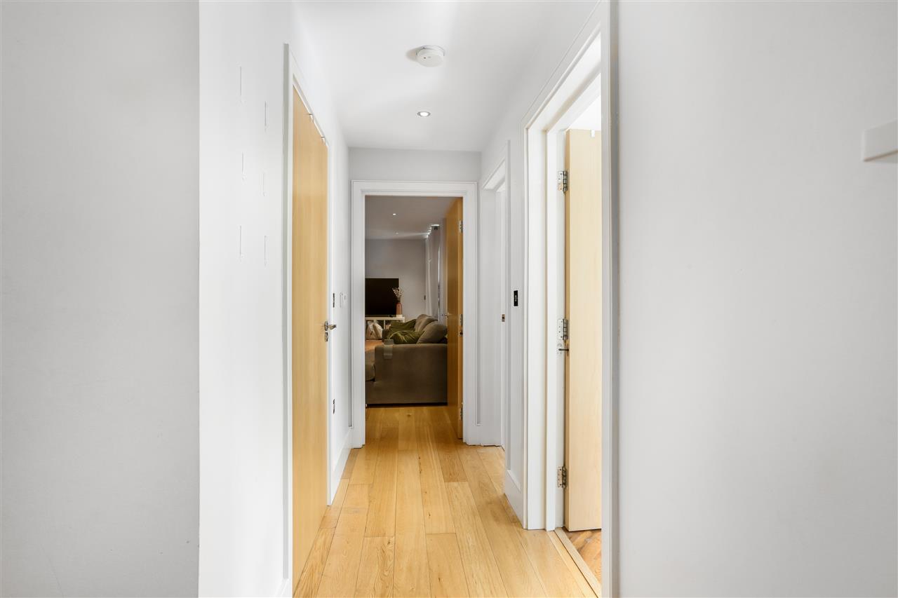 2 bed flat for sale in Caledonian Road  - Property Image 12