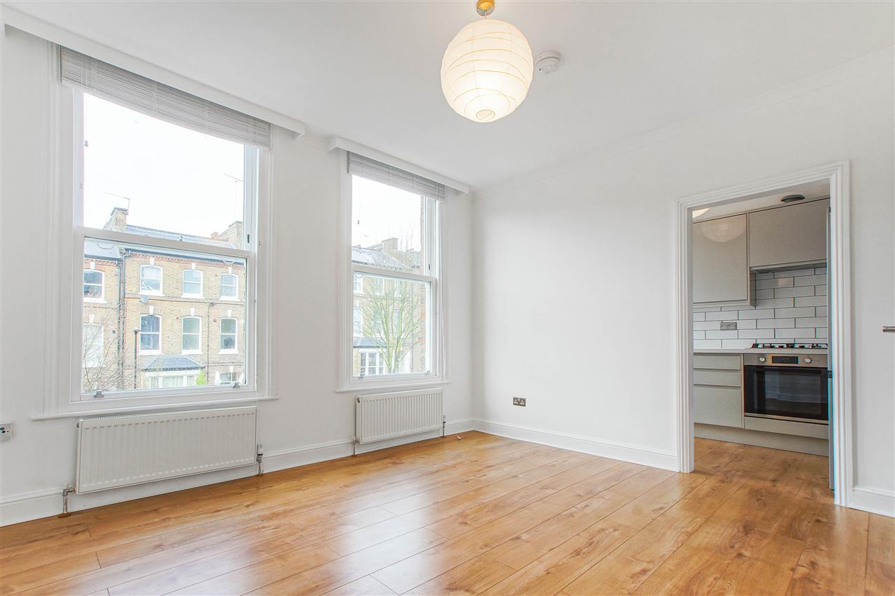 1 bed flat for sale  - Property Image 4