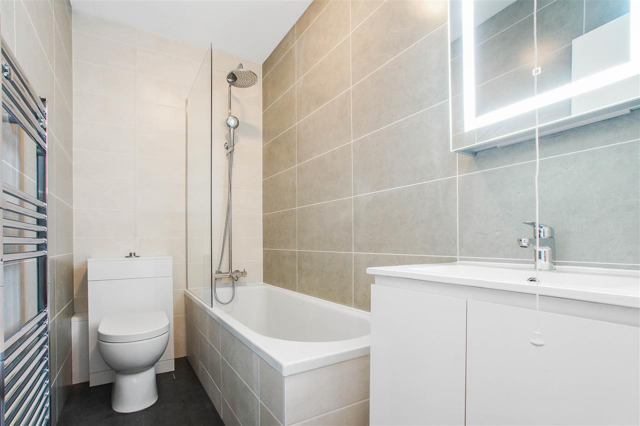 1 bed flat for sale  - Property Image 9