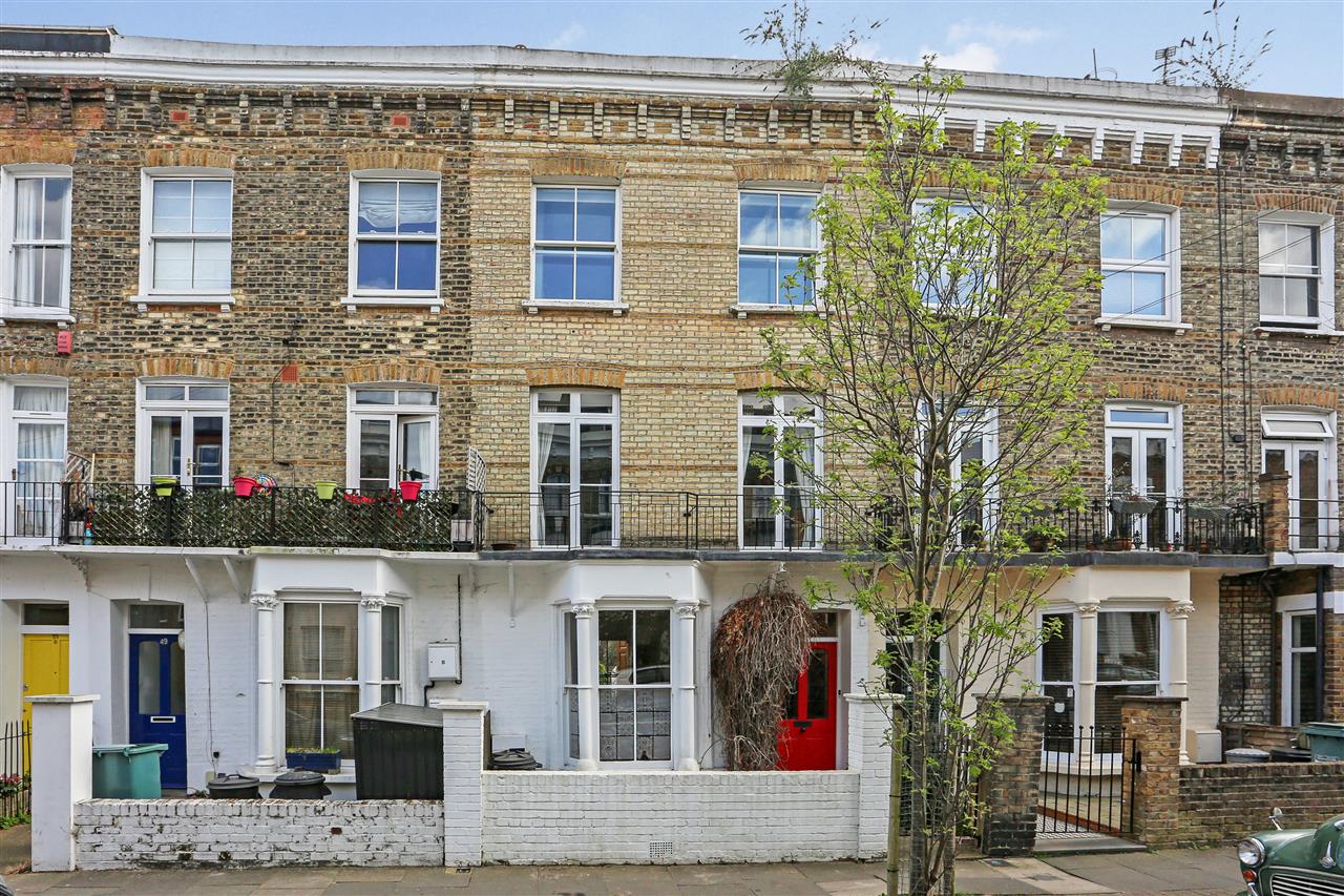 3 bed terraced house for sale in Davenant Road  - Property Image 2