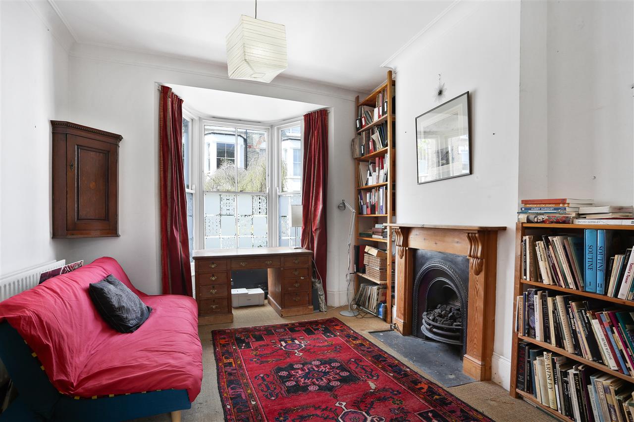3 bed terraced house for sale in Davenant Road  - Property Image 4