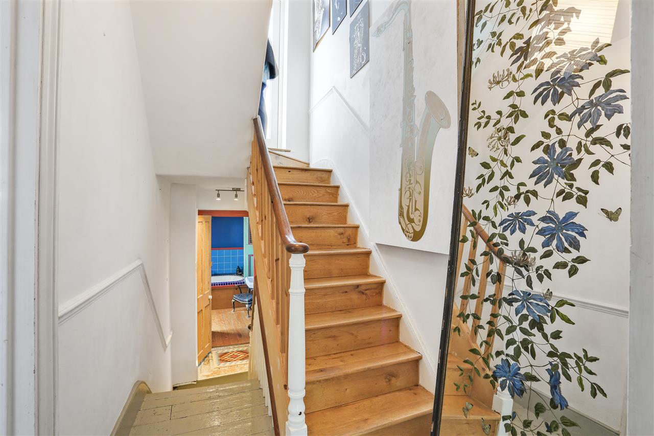 3 bed terraced house for sale in Davenant Road  - Property Image 12