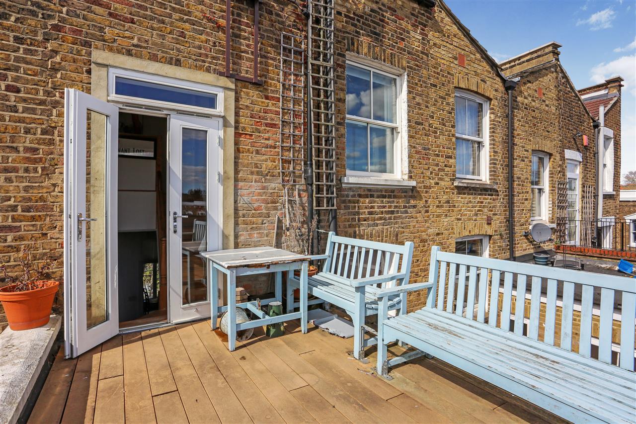 3 bed terraced house for sale in Davenant Road 17