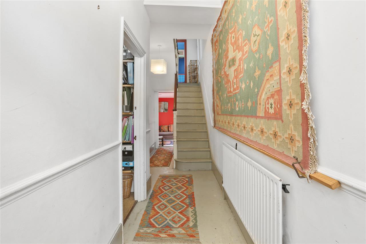 3 bed terraced house for sale in Davenant Road  - Property Image 27