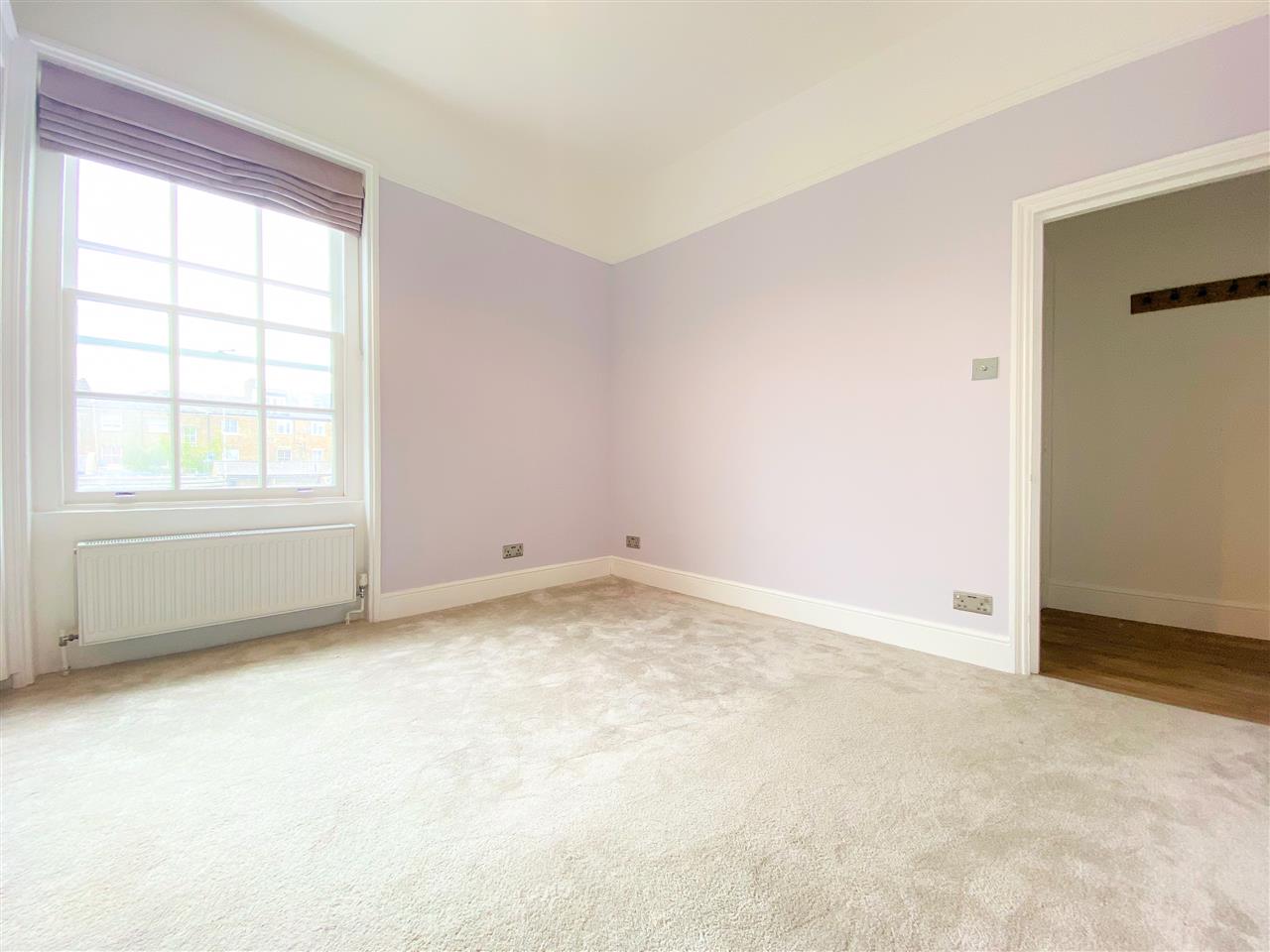 1 bed flat for sale in Camden Road  - Property Image 4