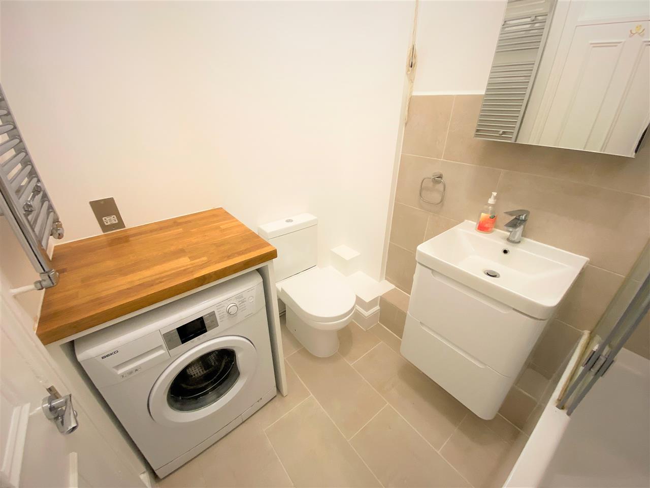 1 bed flat for sale in Camden Road 11