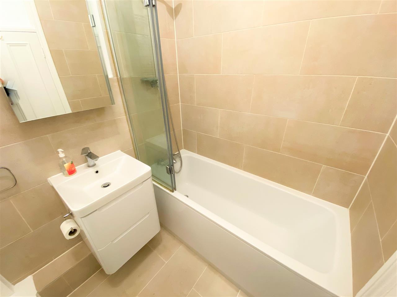 1 bed flat for sale in Camden Road 12