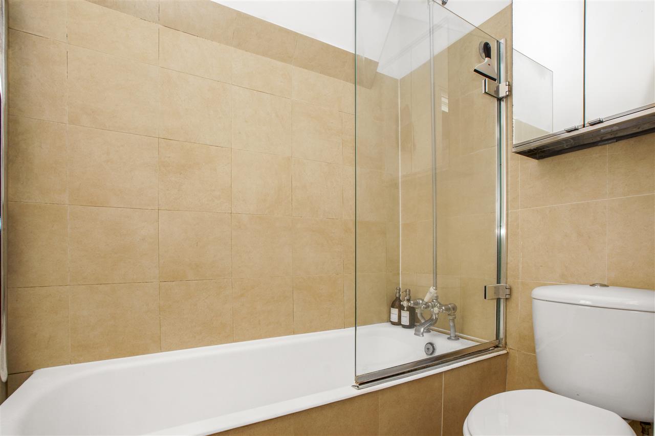 2 bed flat for sale in Anson Road 14