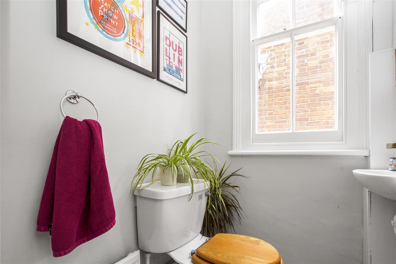 2 bed flat for sale in Anson Road  - Property Image 16