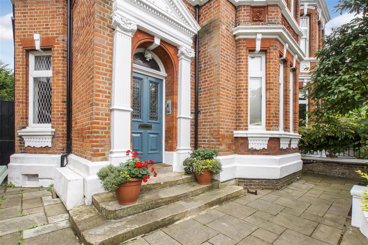 2 bed flat for sale in Anson Road  - Property Image 18