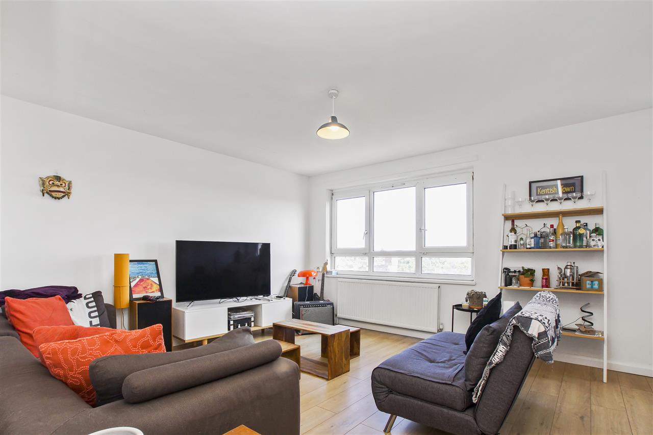 2 bed flat for sale - Property Image 1