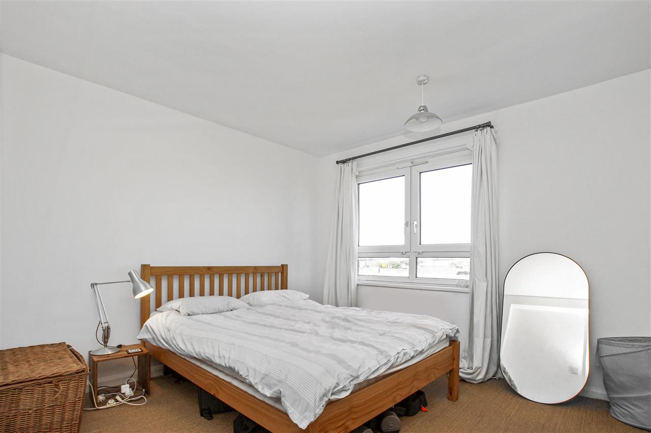 2 bed flat for sale  - Property Image 9