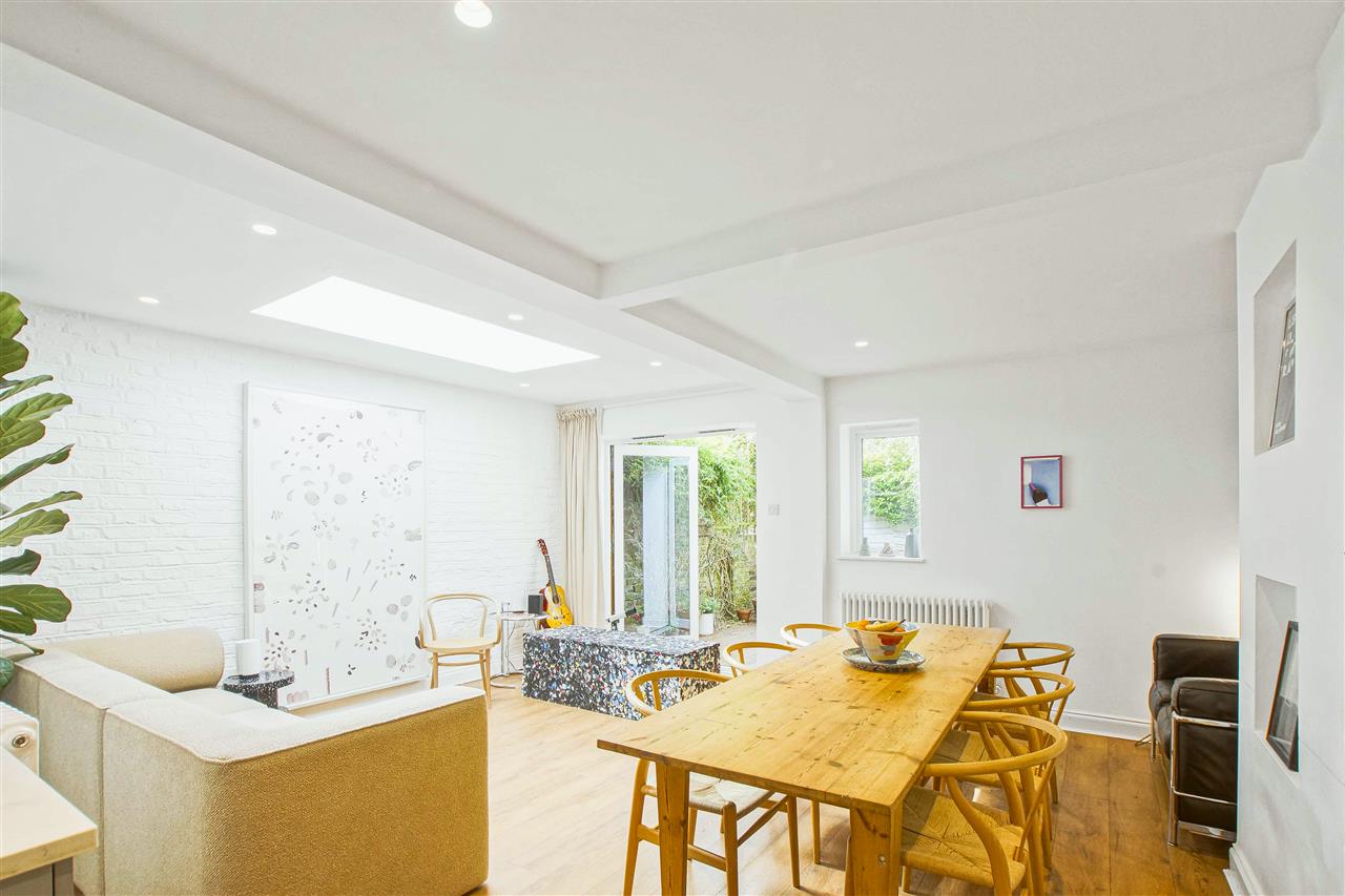 An immaculately presented and contemporary extended ground floor garden apartment converted from a Victorian property situated in a highly sought after location within close proximity to Kentish Town's multiple shopping and transport facilities including (Northern Line) underground and ...