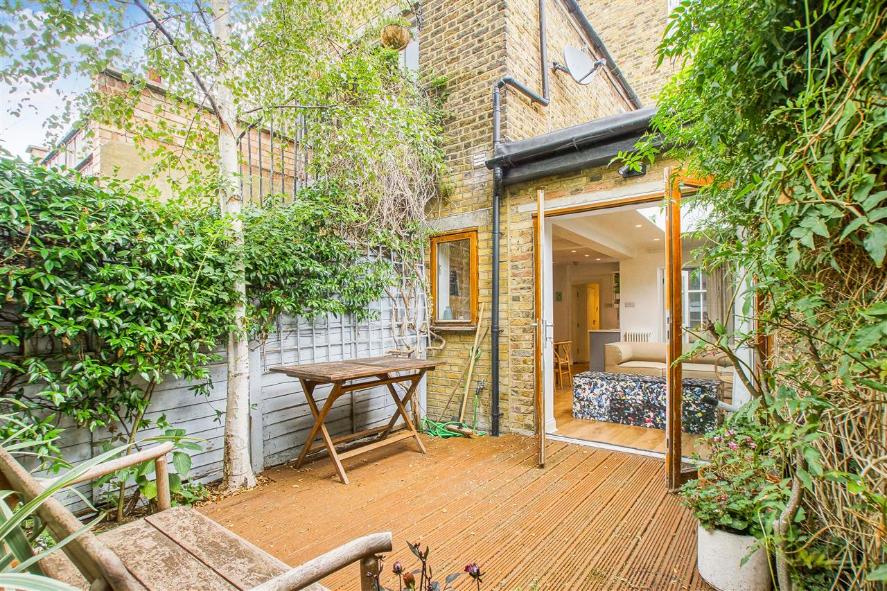 2 bed flat for sale in Raveley Street  - Property Image 2