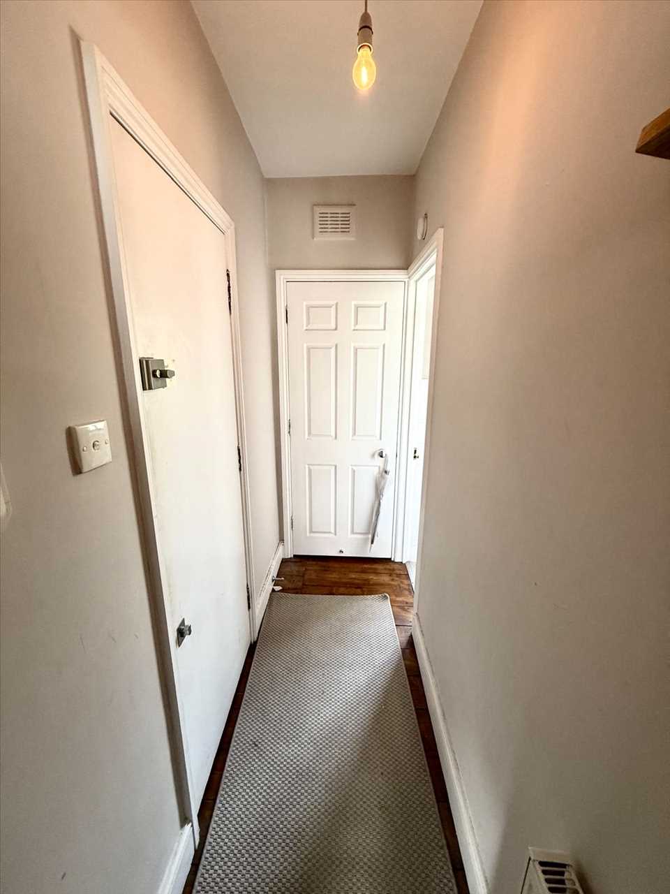 1 bed flat for sale in Chetwynd Road 9