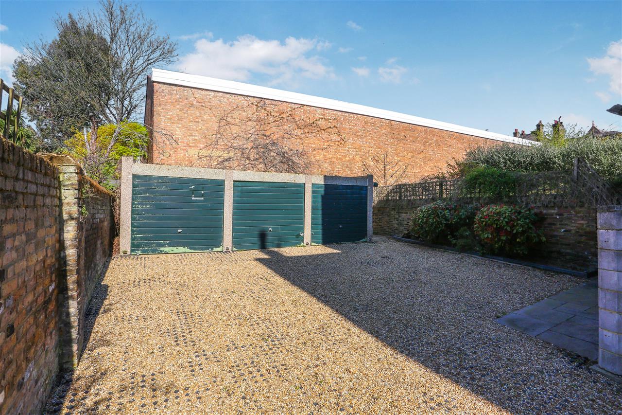 2 bed flat for sale in Mercers Road 1