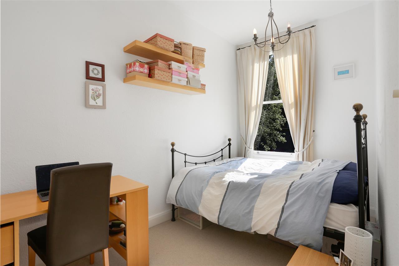 2 bed flat for sale in Mercers Road 6