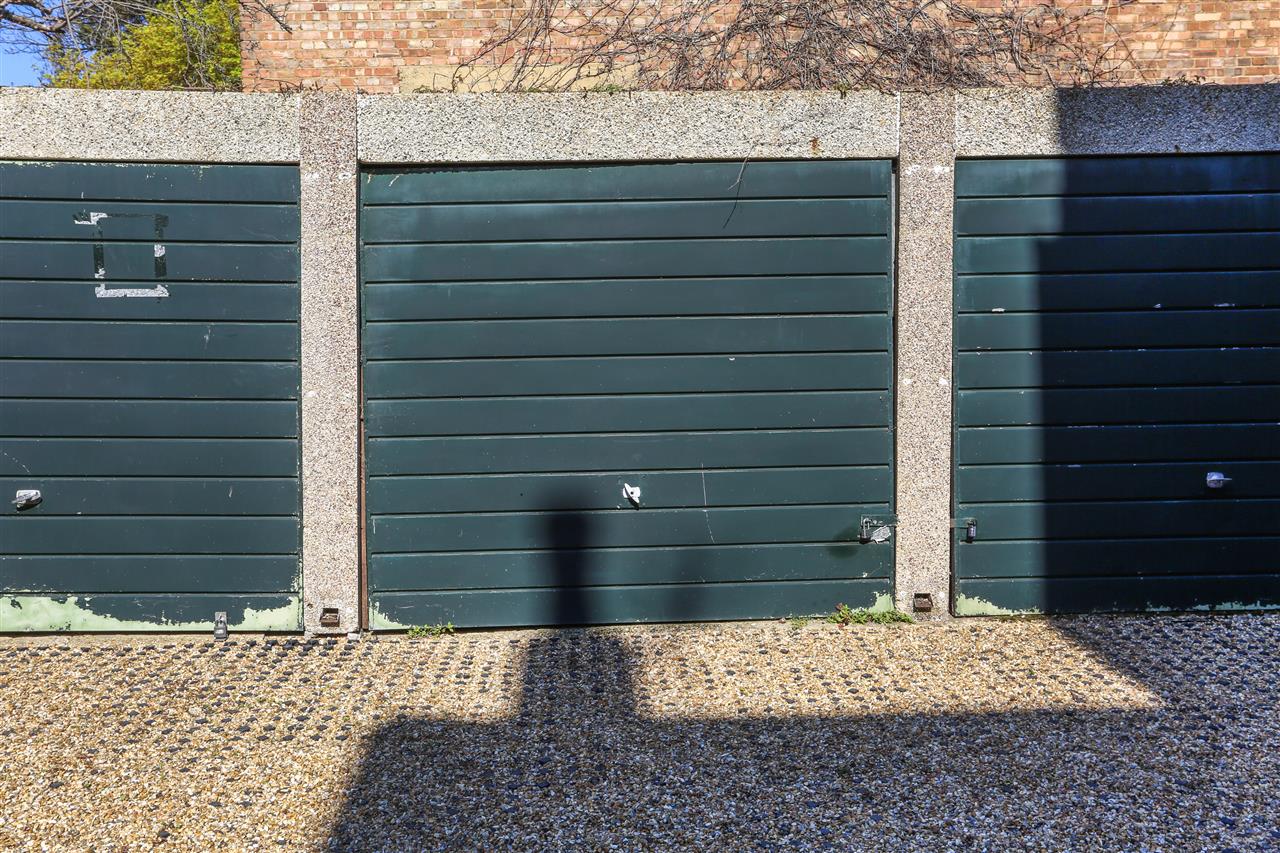 2 bed flat for sale in Mercers Road  - Property Image 17