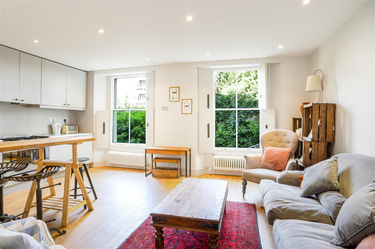 2 bed flat to rent in Hilldrop Road 5