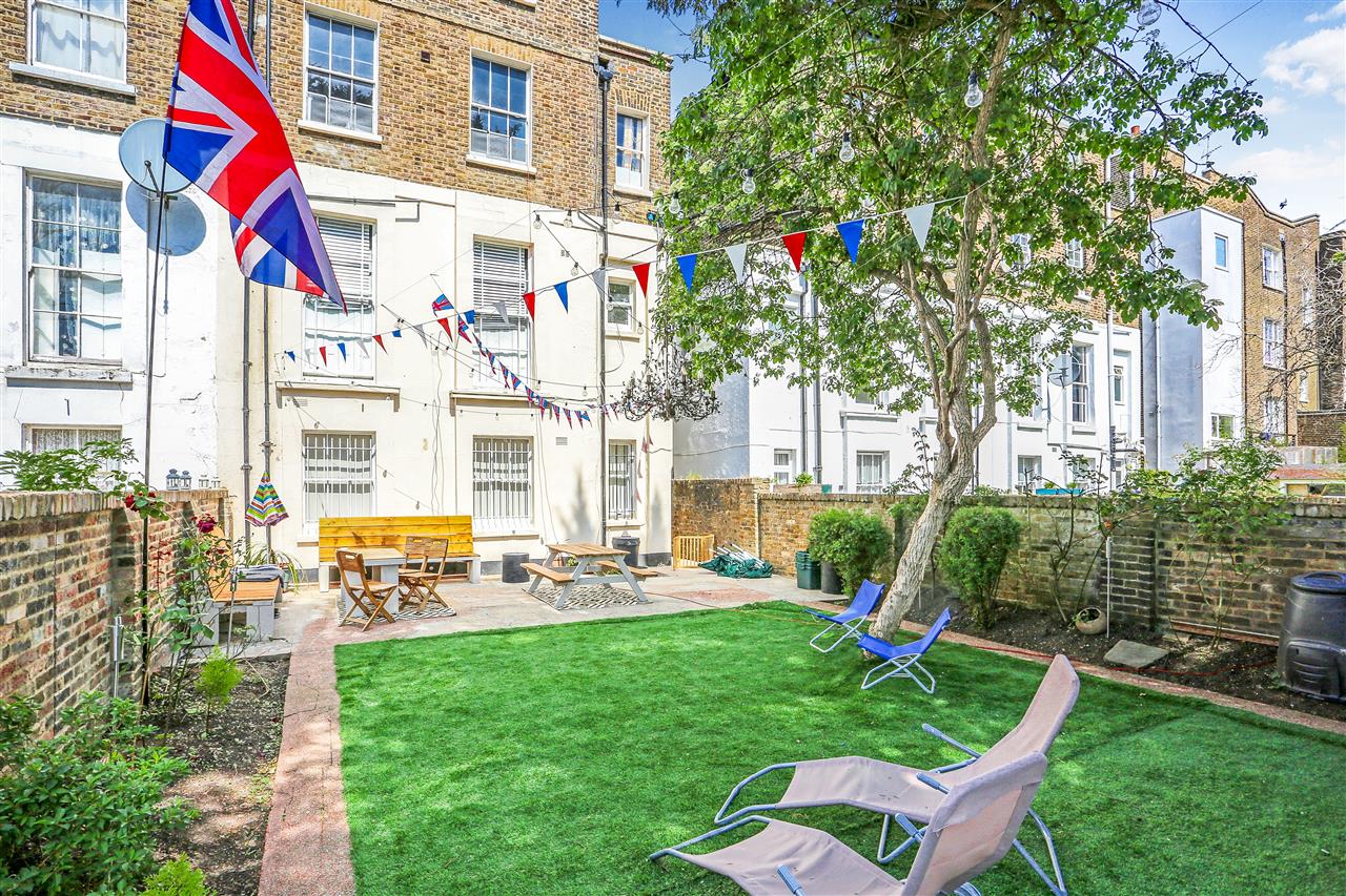 2 bed flat to rent in Hilldrop Road 20