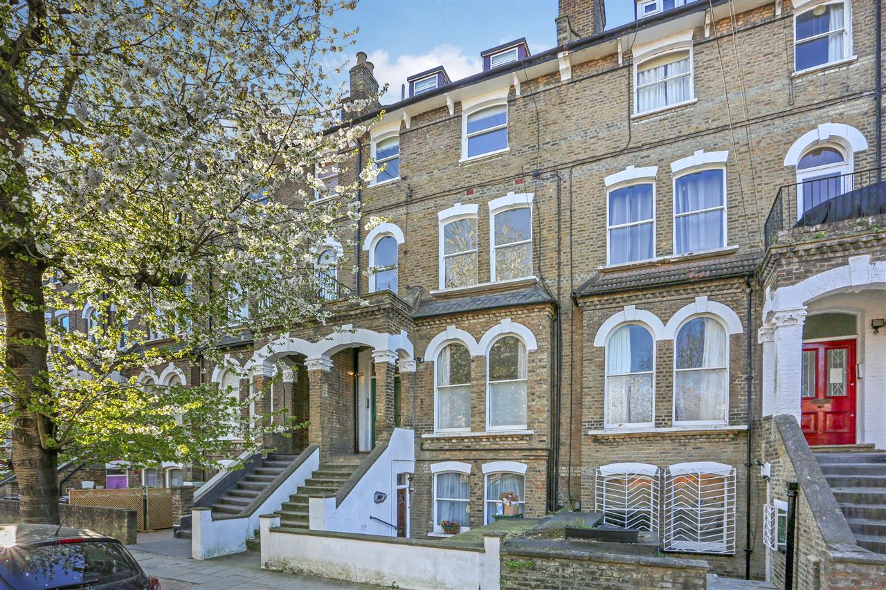 2 bed flat for sale in Ospringe Road - Property Image 1