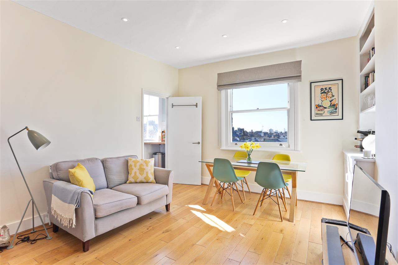 2 bed flat for sale in Ospringe Road  - Property Image 3
