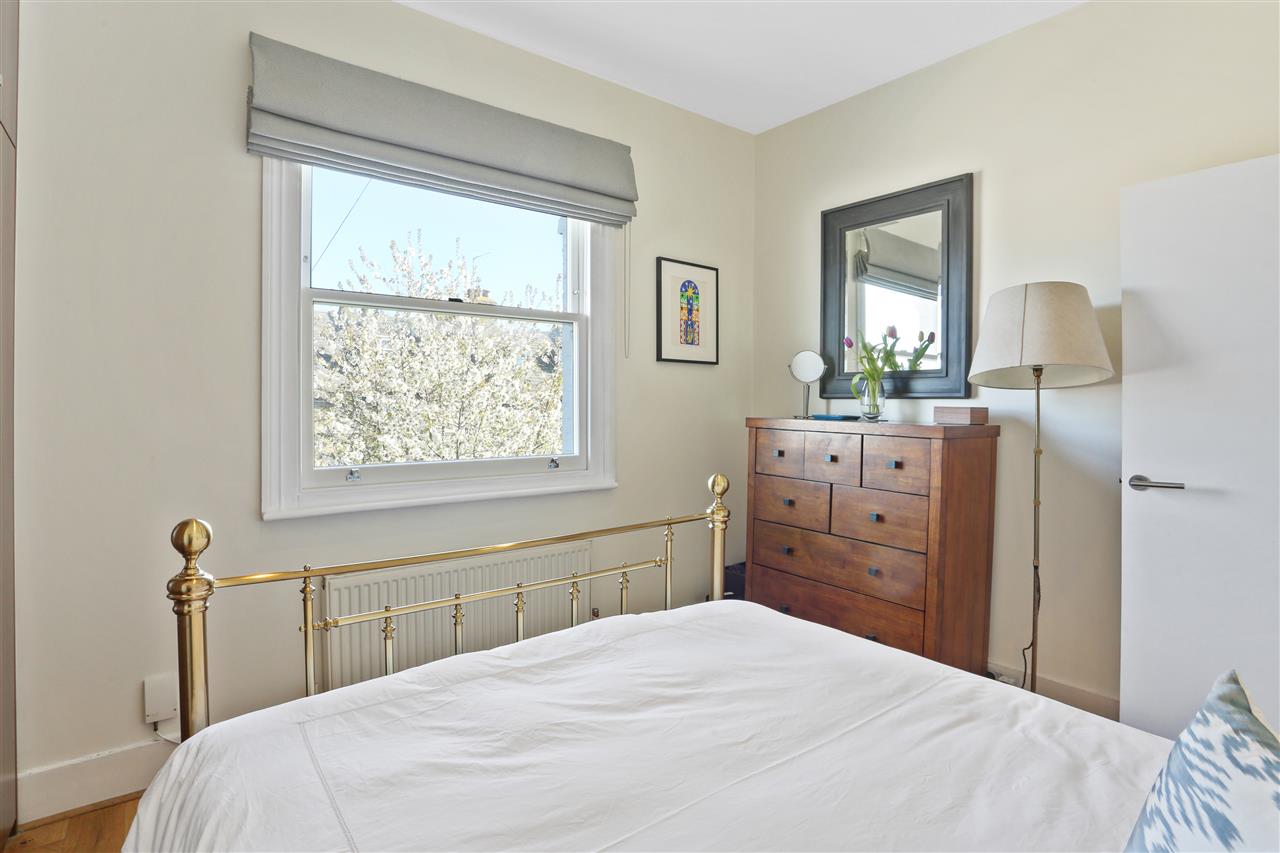 2 bed flat for sale in Ospringe Road 10