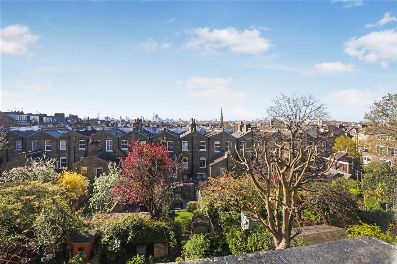 2 bed flat for sale in Ospringe Road 13
