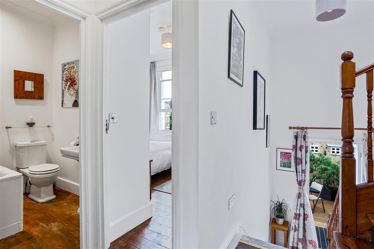 2 bed flat for sale in Huddleston Road  - Property Image 19