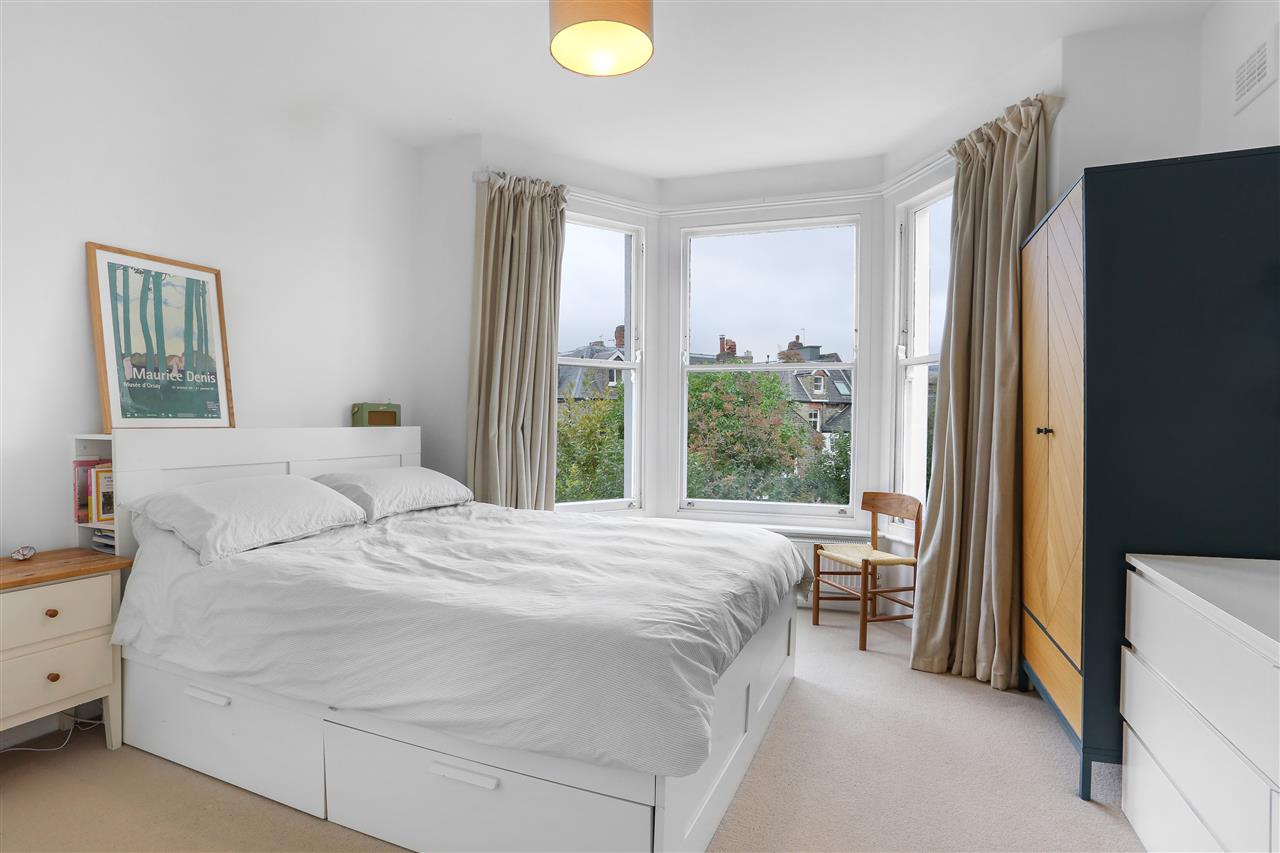 2 bed flat for sale in Yerbury Road  - Property Image 8