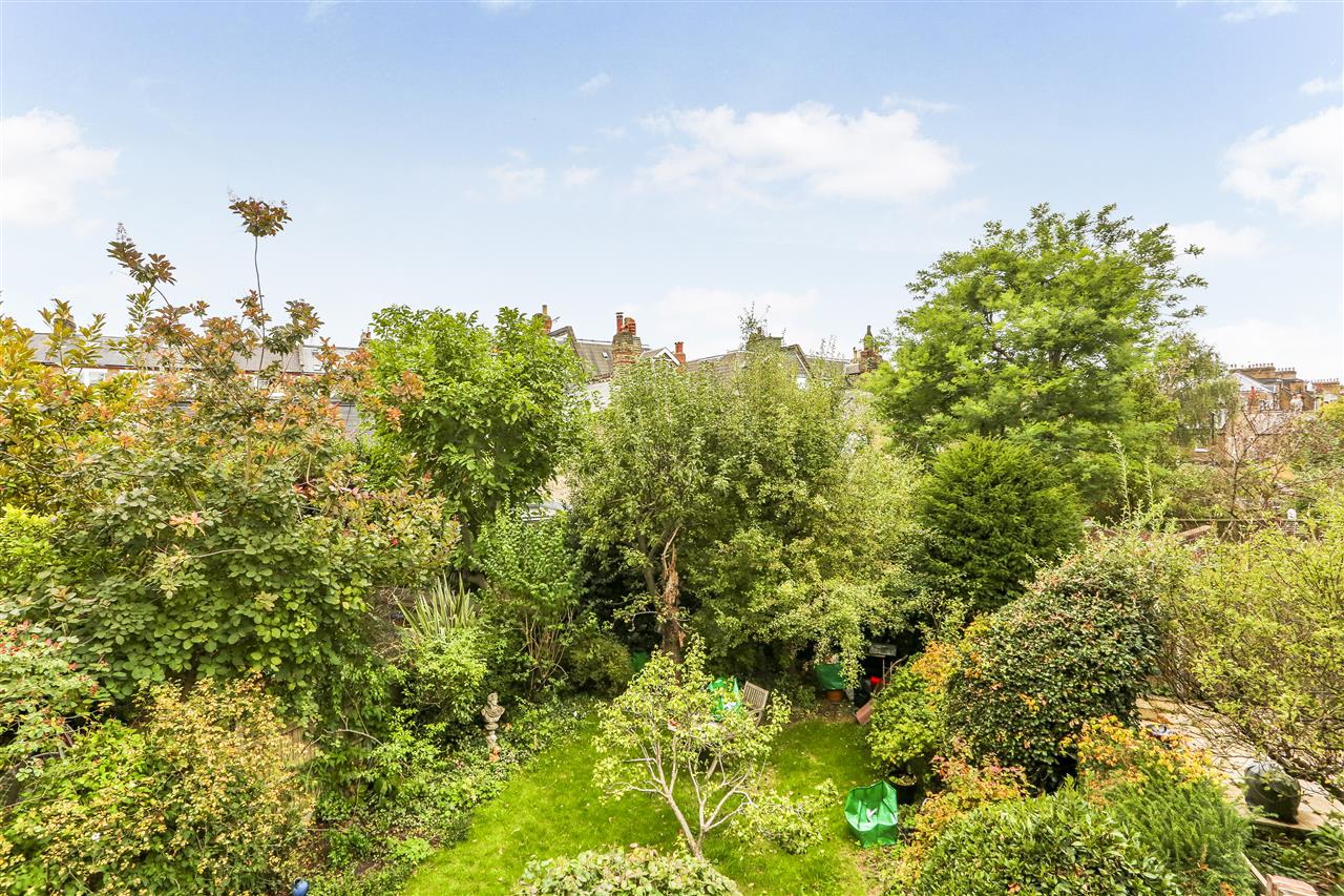 2 bed flat for sale in Yerbury Road  - Property Image 17