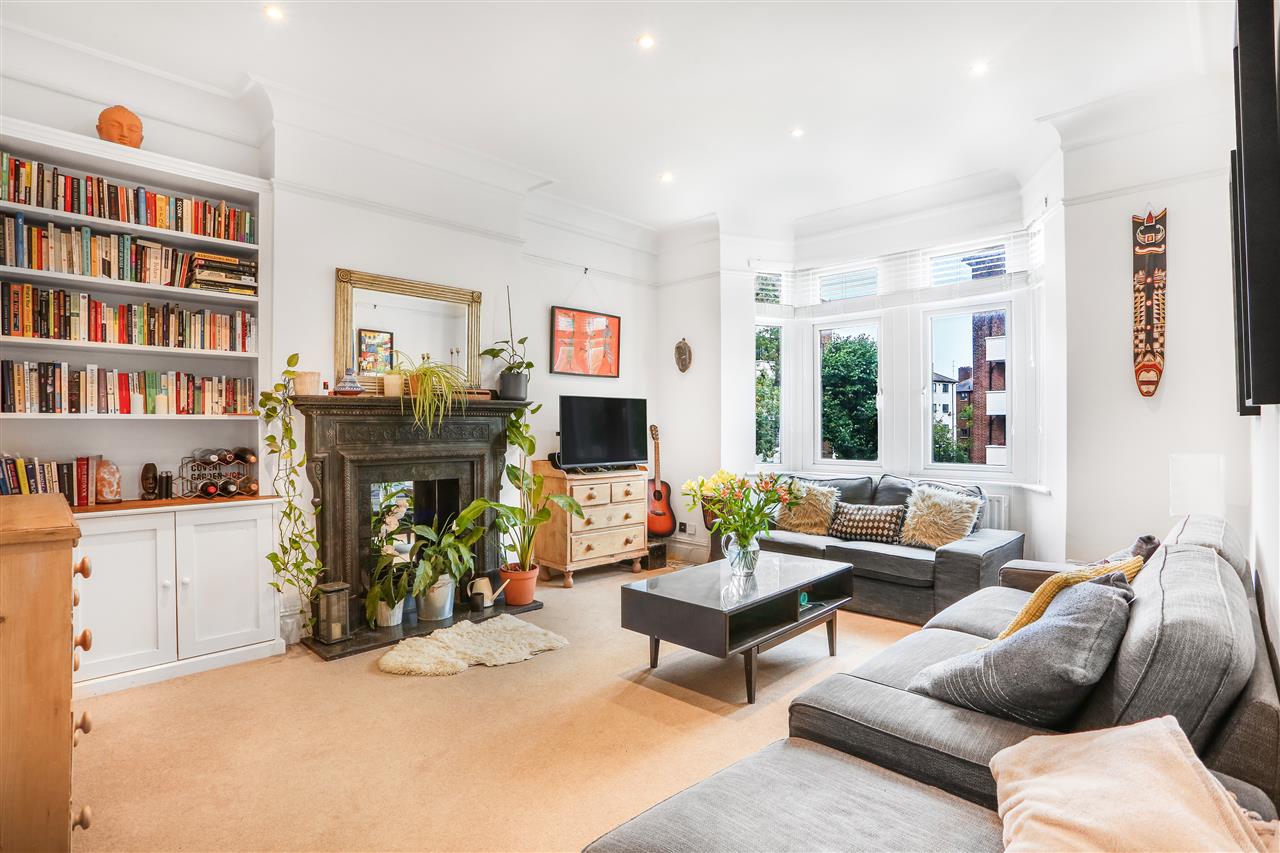 2 bed flat for sale in Carleton Gardens 1