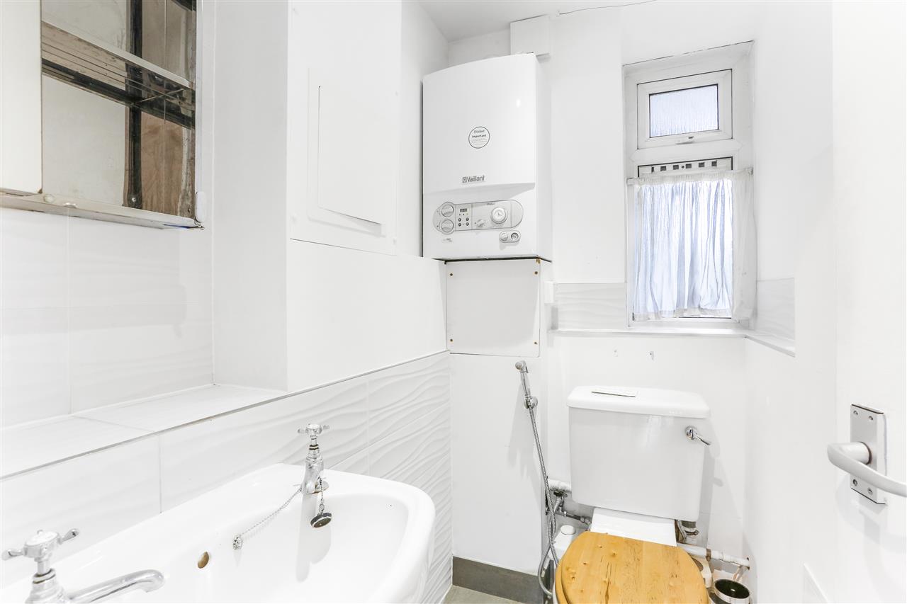 2 bed flat for sale in Dalmeny Avenue 12