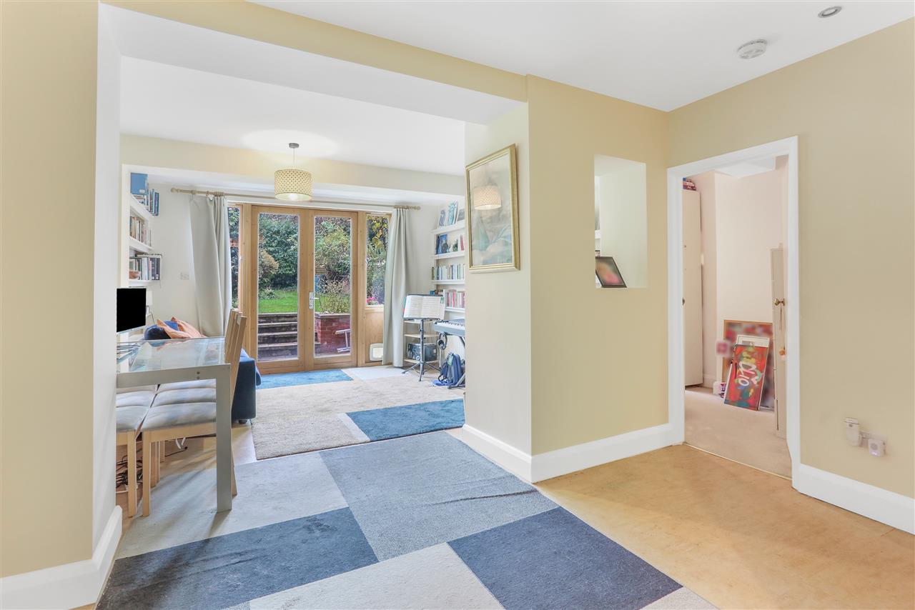 2 bed flat for sale in Tufnell Park Road 4