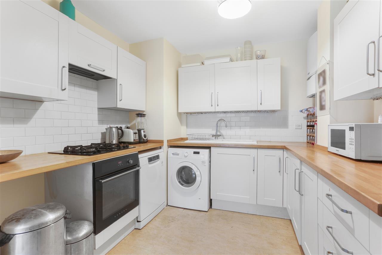 2 bed flat for sale in Tufnell Park Road 6