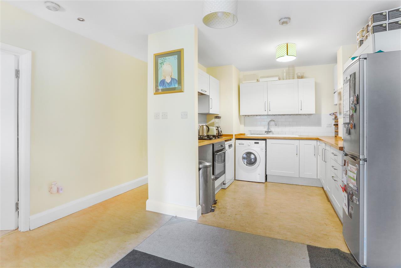2 bed flat for sale in Tufnell Park Road  - Property Image 8