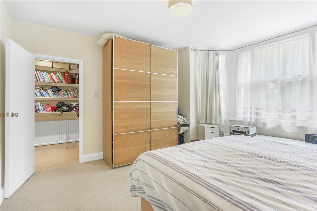 2 bed flat for sale in Tufnell Park Road  - Property Image 10