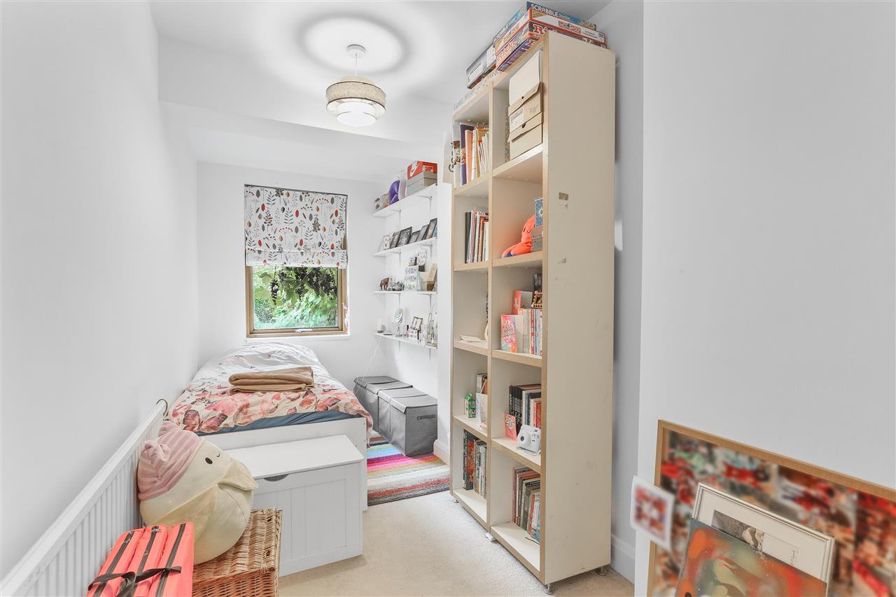 2 bed flat for sale in Tufnell Park Road 10