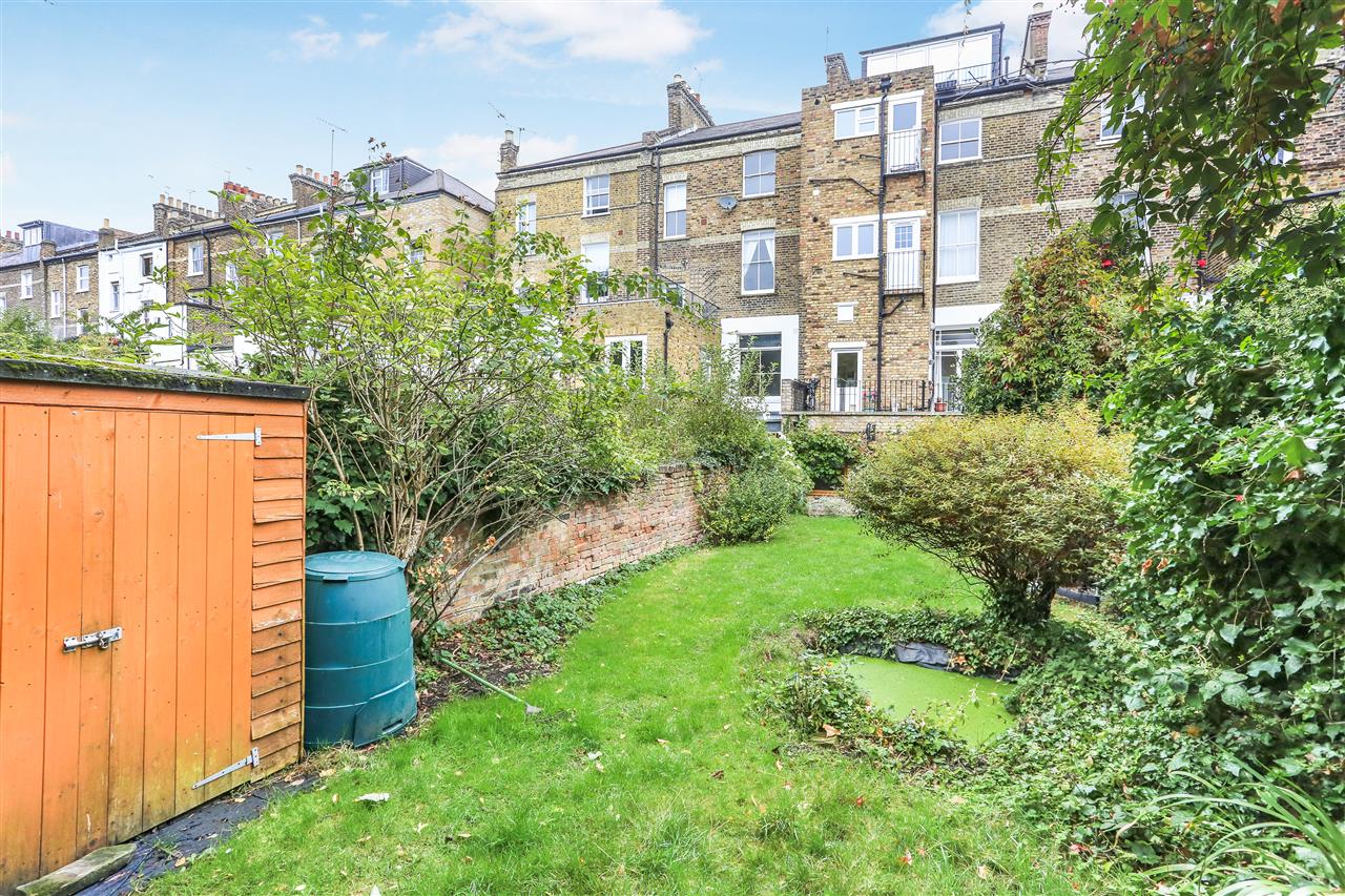 2 bed flat for sale in Tufnell Park Road 15