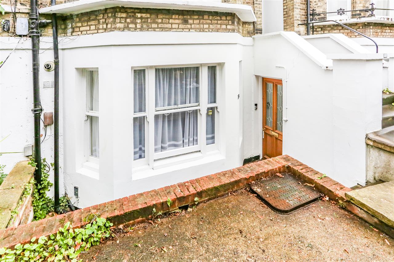 2 bed flat for sale in Tufnell Park Road  - Property Image 18