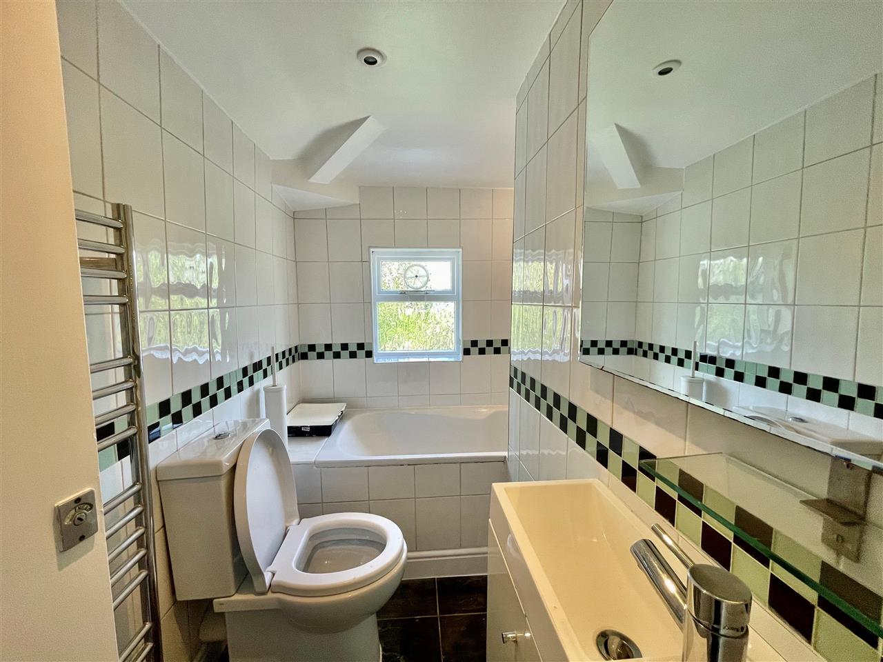 2 bed flat for sale in Tufnell Park Road  - Property Image 5