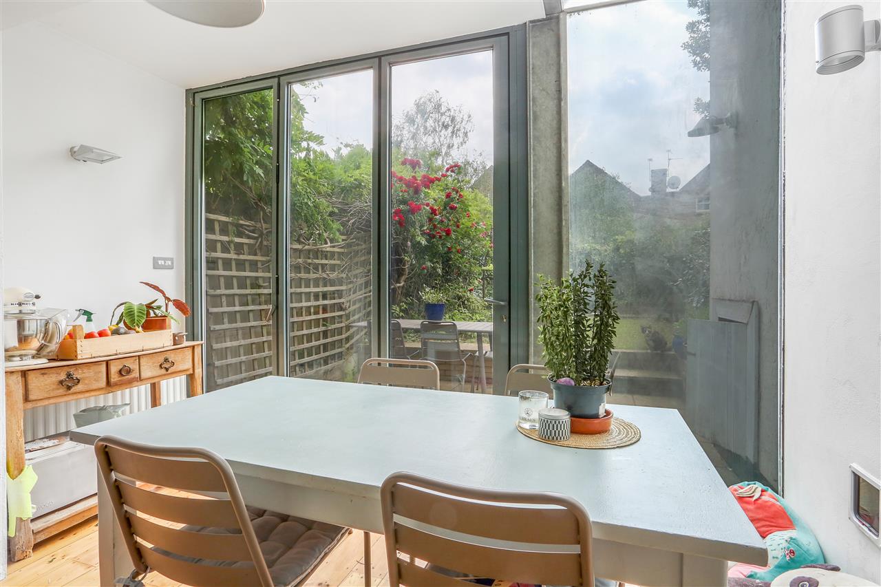 5 bed terraced house to rent 6